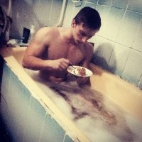 Женщина три дня просидела в ванной на одной воде