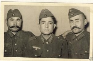 ,,,"моего деда под этой лентой убивали"(с)....
-у косоглазого дебила не этот ли  дедушка воевал в вермахте?
