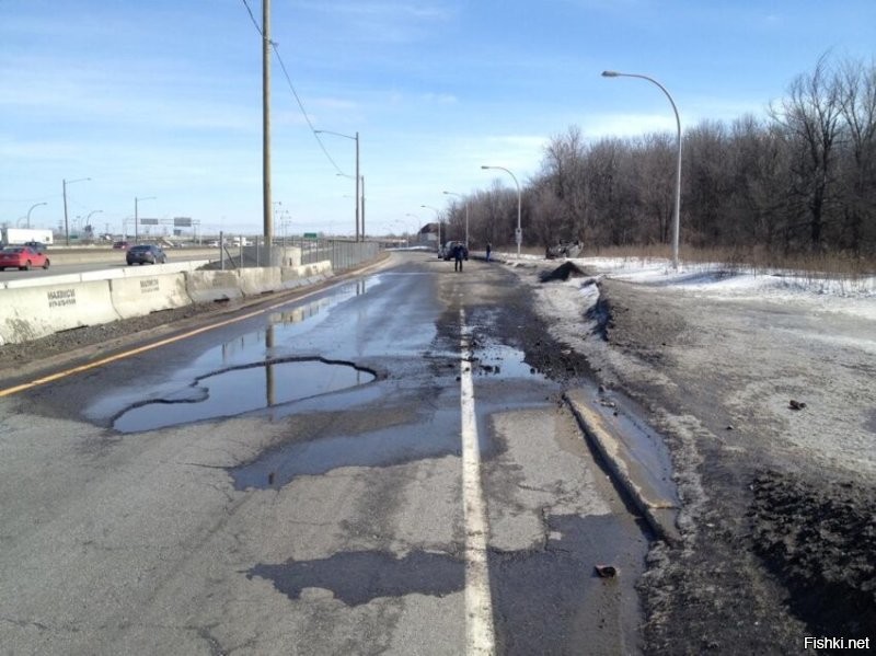 Люди живут какими-то древними стереотипами. Но сейчас дороги в России, по крайней мере европейской её части, давно уже лучше чем в Канаде. Вы хотите реальных канадских дорог? Извольте. Это нормальные современные канадские дороги. Такого говна в РФ давно уже нет.