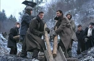 Это крайний Север! Но ход мысли хороший,вас туда для благоустройства территории отправлять! И медведи будут сыты!)))