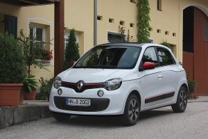 ....Флориан уехал  на своем Renault Twingo....., такая машина была у человека, которого  считали очень добрым и приятным человеком, за которым никто и никогда не замечал грубого слова....
Уже это наводит на размышления....