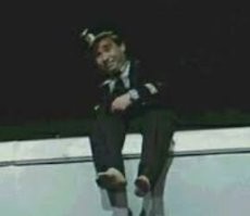 «Чародеи»: кто мог сыграть вместо Абдулова, и что происходило за кадром знаменитого мюзикла