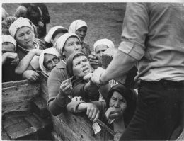 это реальный свистежь, сам оттуда с тех времен, не было такой жести, хлеб всегда был в продаже