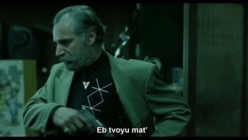 Модель 52-ого размера копирует образы звезд, доказывая, что ХХL - тоже может выглядеть стильно