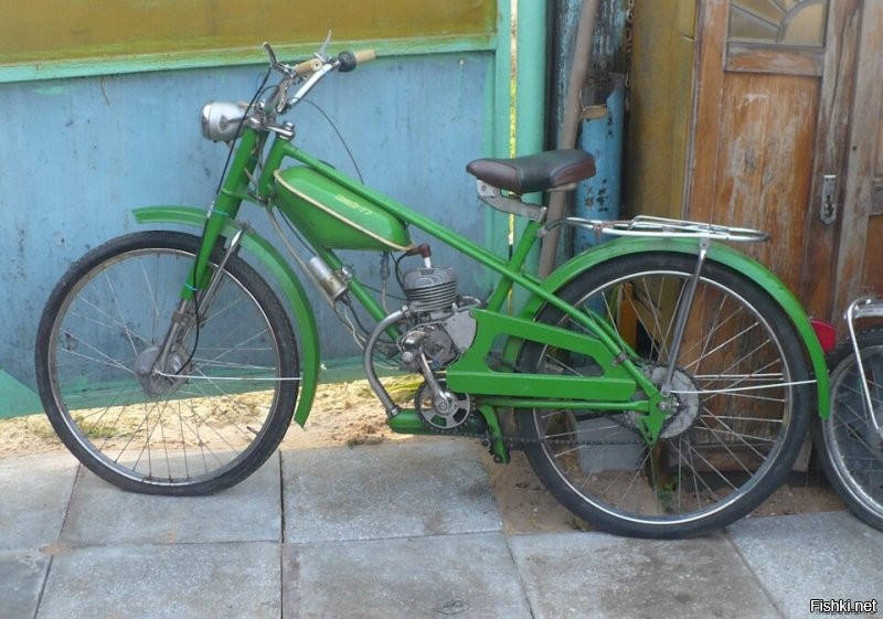 Еще Пенза выпускала ЗИФ-5Д (Пензенский велосипедный завод им. М.В.Фрунзе) в щестидесятых. В 70-х модель несколько изменилась.