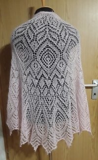 Да не за что. Просто знакомые штуки, у жены две Silver Reed - третьего и пятого класса и прочая лабуда, вяжет разные разности.