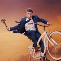 А чё Зеленский не на велосипеде? Он же слуга народа, или уже перепрофилировался в диктатора и только с охраной и кортежем?