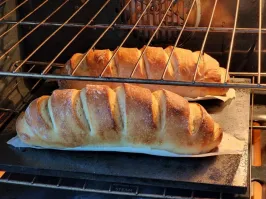 Один знакомый тоже так выстилался.Она бедненькая уставшая с борделя возвращалась.Как он потом узнал.