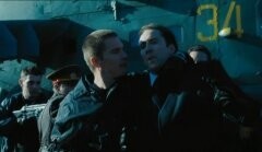 "Признаю, война со стрельбой
лучше для бизнеса,
но я предпочитаю,
чтобы люди промахивались.
Лишь бы стреляли."