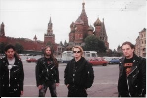 Вот почему Металлику все на Красной площади постят! Тогда давайте и Pantera и  Sepultura и Scorpions и много еще кого!