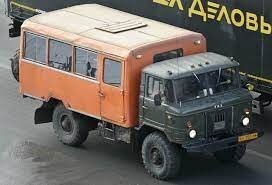 Не проще было, чем огород городить, сразу будку поставить на ГАЗ-66? Я в своё время охотников возил - милое дело!