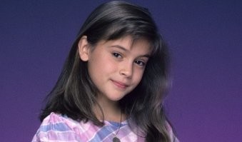 Алисса Милано, 1978 год (С)
 Однако!  Она в 11 лет в 1983 году моложе выглядит чем в 78м в 6 лет.