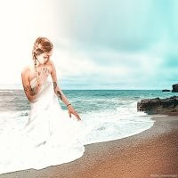 Когда вода всемирного потопа вернулась вновь в границы берегов,
Из пены уходящего потока на берег тихо выбралась любовь.
И растворилась в воздухе до срока, а срока было сорок сороков.