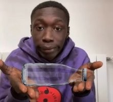 А обычная бутылка для воды сама подскажет, сколько в ней осталось воды, без каких-либо приложений и необходимости зарядки аккумулятора