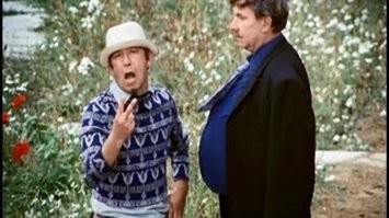 - Слышь лиса, сыр верни! Ты мне сыр должна!
- Два...