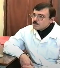 Слава богу у нас таких лечат...