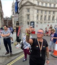 Так то да..) Но если кругом все такие ? То хохлуха прям огонь