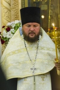 клирик Спасо-Елеазаровского монастыря иерей Герман Горяев. В прошлом служил в 22-й бригаде ГРУ, воевал.
Удивительно светлый человек. Имел счастье с ним общаться, когда  рядом с монастырем в хорошем особняке проживала Людмила Путина.
Сам её не видел.
Места там прекрасные.
