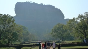 Ну, примерно, так. Пока туда наверх залезли, семь потов сошло.