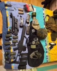 <<При обыске у студента нашли боевое снаряжение...>>