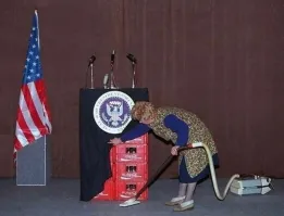 Идеальная иллюстрация всей сути американской политики.