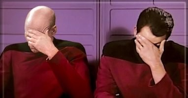 Безбашенный художник разрисовал свой дом черно-белыми граффити изнутри и снаружи