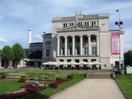 смотри рижская опера с котельной прям в центре старого города.