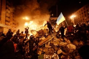 В Европе тоже живет племя дикарей. Они очень любят скакать, строить баррикады и жечь покрышки. Сейчас племя находится на финальной стадии - соседи собираются разделить их ареал обитания, потому что они уже всех достали свими выходками.