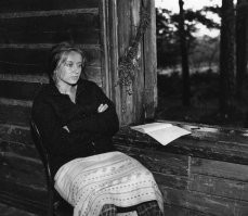 Маргарита Терехова в перерыве между съемками фильма "Зеркало".  1973-1974 гг.