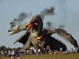Дракоша и у нас прикольный есть. Змей горыныч в Липецкой области