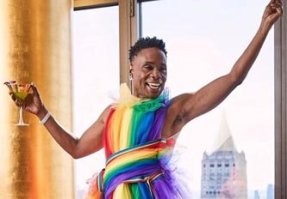 Не ищите здесь смысл. Здесь в основном маразм