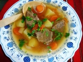 Нетерпеливая корова лишила себя обеда