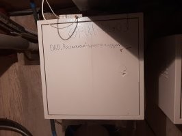 на тех. этажах, в подвалах и подъездах чего только не встретишь!