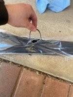 Передайте этому механику со стажем 30 лет, что самый удобный лайфак(ненавижу это слово) это одной стяжкой перетянуть остальные и потом затягивать по мере расхода.