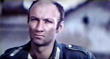 ... В основном на экране играл отрицательных героев - злодеев, преступников, мафиози. При этом актёр обладал ярко выраженным отрицательным обаянием. Его злодеи неизменно жестоки, циничны и смелы. В то же время Головин вполне органично, ярко и достоверно играл их и в серьёзных драмах, и в комедиях.
Источник:  Штуки-дрюки ©