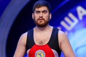 В этом образе Владимир Семенович мне напомнил Юсифа Юсифова из команды КВН "Борцы" г. Сургут.