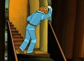 Понесла своим детям новую игрушку.