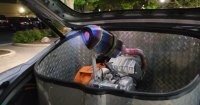 Что за генератор, у которого выпускной коллектор и глушитель раскаляются докрасна? На чем он работает - на ракетном топливе?