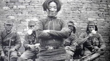 Через несколько мгновений ее расстреляют японские солдаты