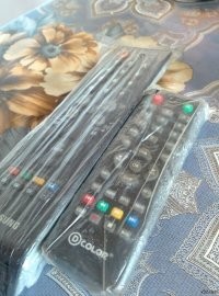 Ещё чего! Требует он! Может продавец потребует ещё и пульт от телевизора из целлофана вынуть?