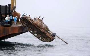 Говорят, что из кабинета зеленца слышался плач, когда он просматривал этот пост.