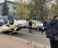 Брата увидел, поехал здороваться.