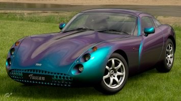 мне по дизайну TVR Tuscan Speed Six, какой то он нелепо красивый)