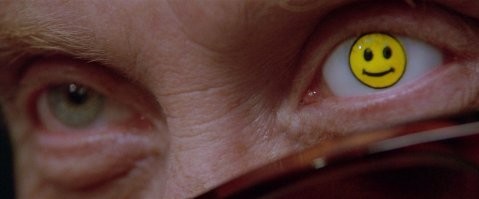 Парень установил себе фонарик вместо глаза, которого лишился из-за болезни