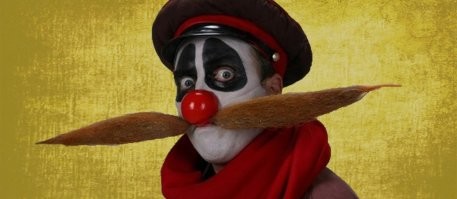 в голове зазвучала деревня дураков)