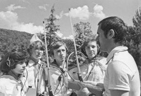 Охота на лис. Тоже такое попробовал в 1987 году в лагере "труда и отдыха".