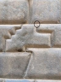 Вот технологии.Которым больше тысячи лет.До сих пор повторить не могут.