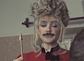 Женщина, которой идут усы