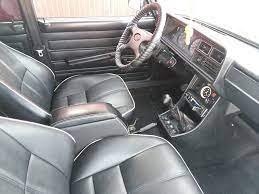 в Египте жигули которой 40 лет стоит дороже чем новенький хендай! так как жигули у них не ломается и песок её не останавливает в отличае от хендаев и других конкурентов. 
И там у всех  жигулей кожаные салоны очень даже не плохие. В Египте Больше 4$ не платите - за 2 часа использования такой такси. (4 бакса это полный бак бензина )