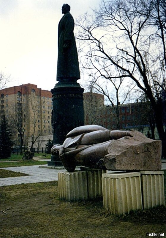 Памятник Феликсу Дзержинскому в парке «Музеон»
